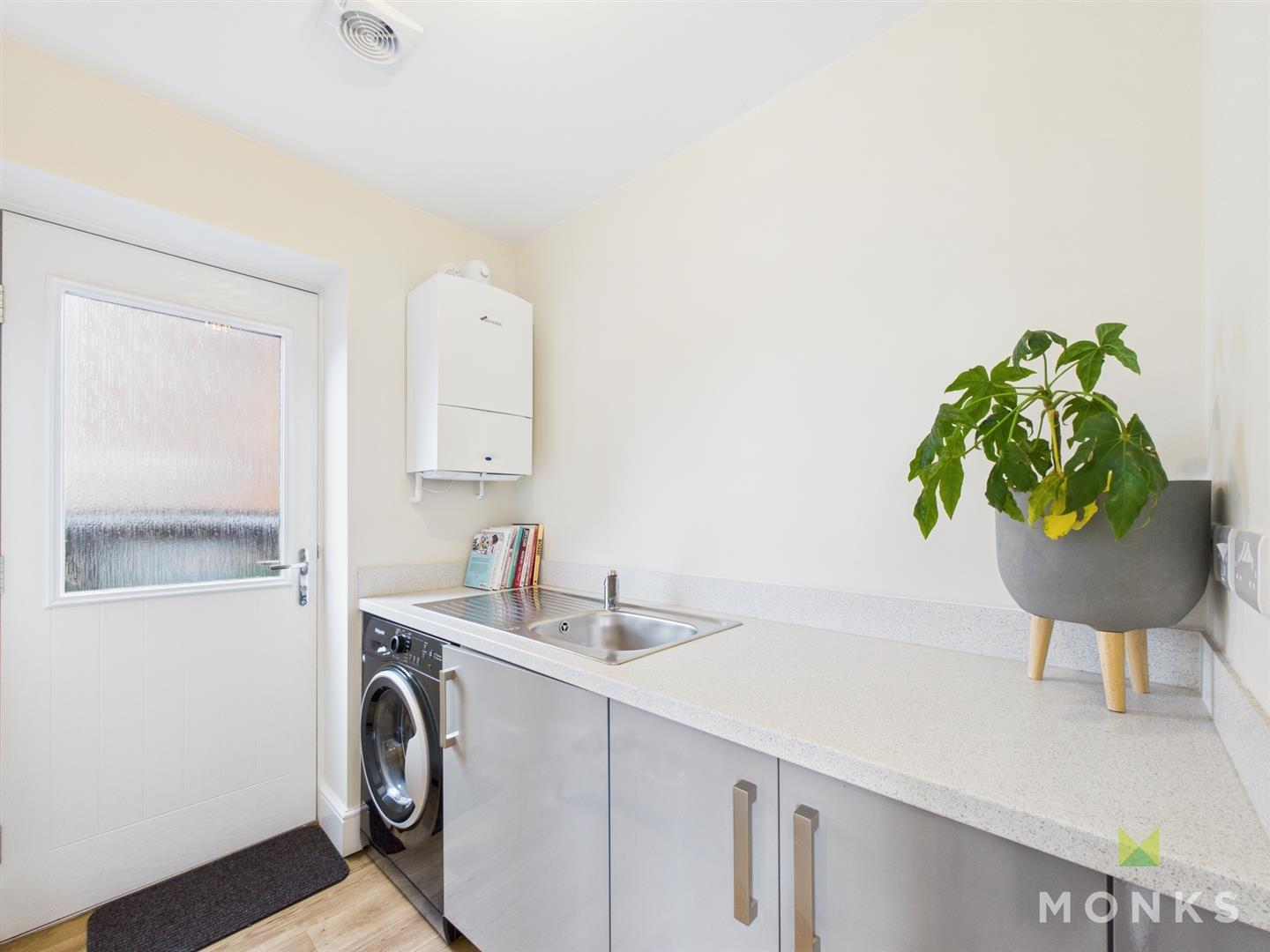 59 Roden Grove, Shrewsbury, SY4 5HJ SSTC